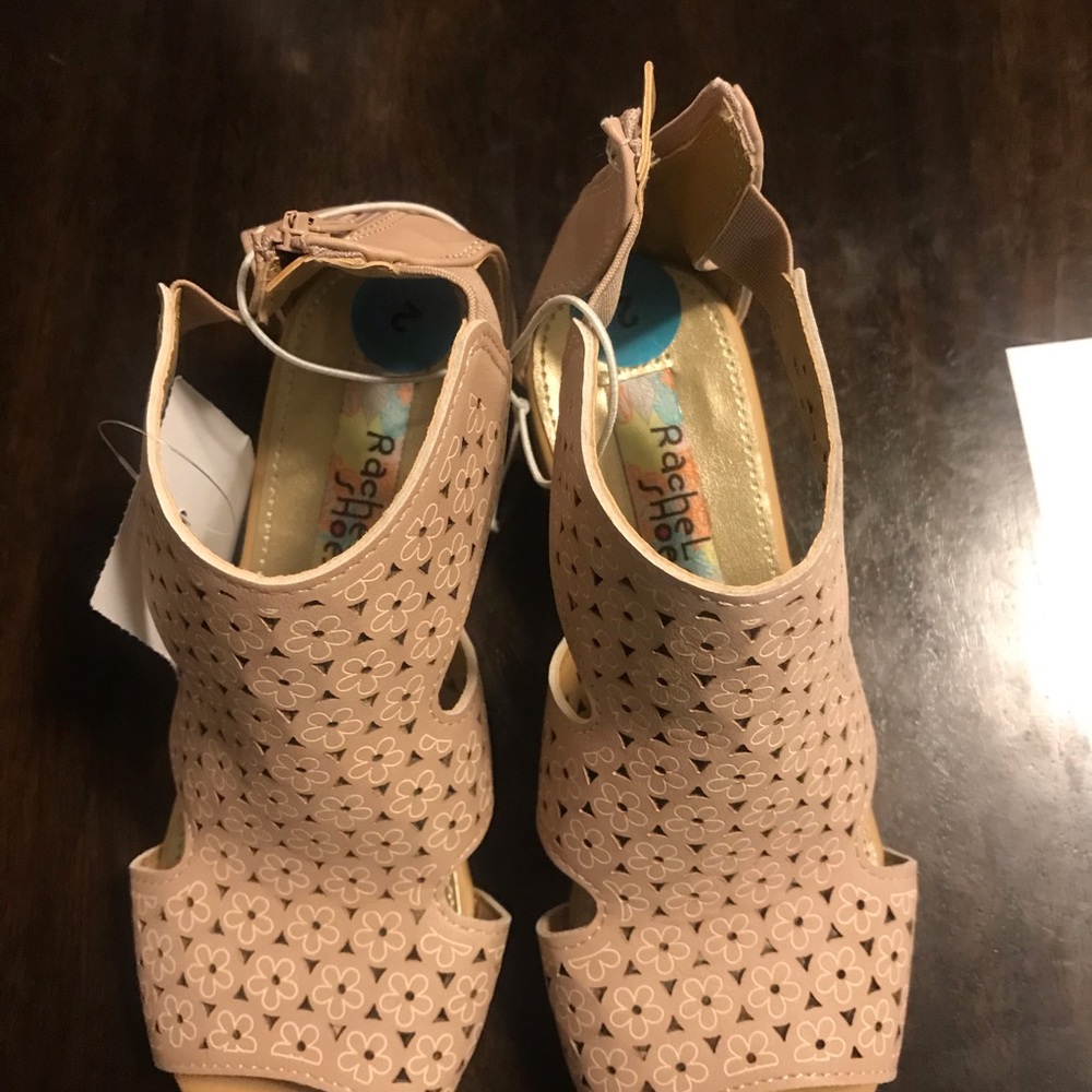 Rachel - Picture 2 of 2